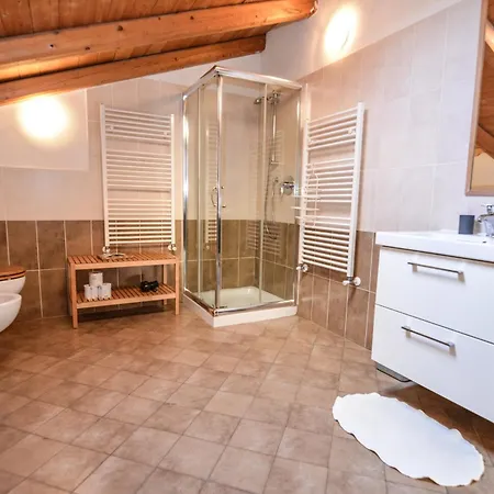 Agritur Airone Bed & Bed & Breakfast Levico Terme